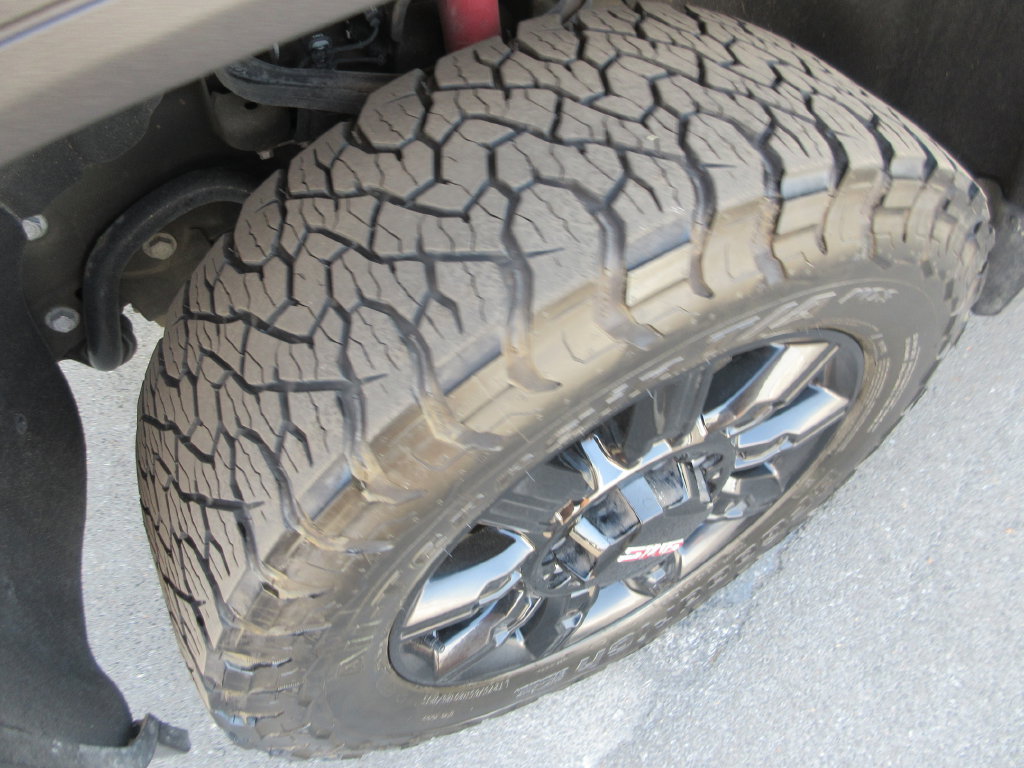 Certified 2025 GMC Sierra 2500 AT4 w/ AT4 Premium Plus Package AWD/4WD image 15