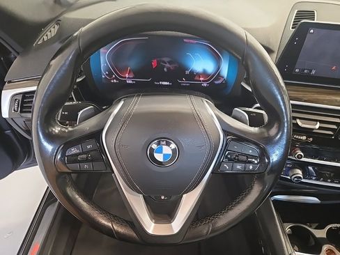Used 2020 BMW 530i xDrive w/ Convenience Package image 21
