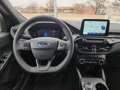 Used 2025 Ford Escape ST-Line image 6