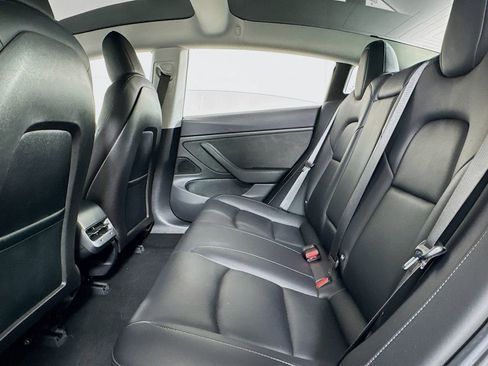 Used 2018 Tesla Model 3 Long Range image 12