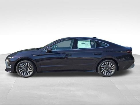 New 2026 Hyundai Sonata Limited FWD image 2