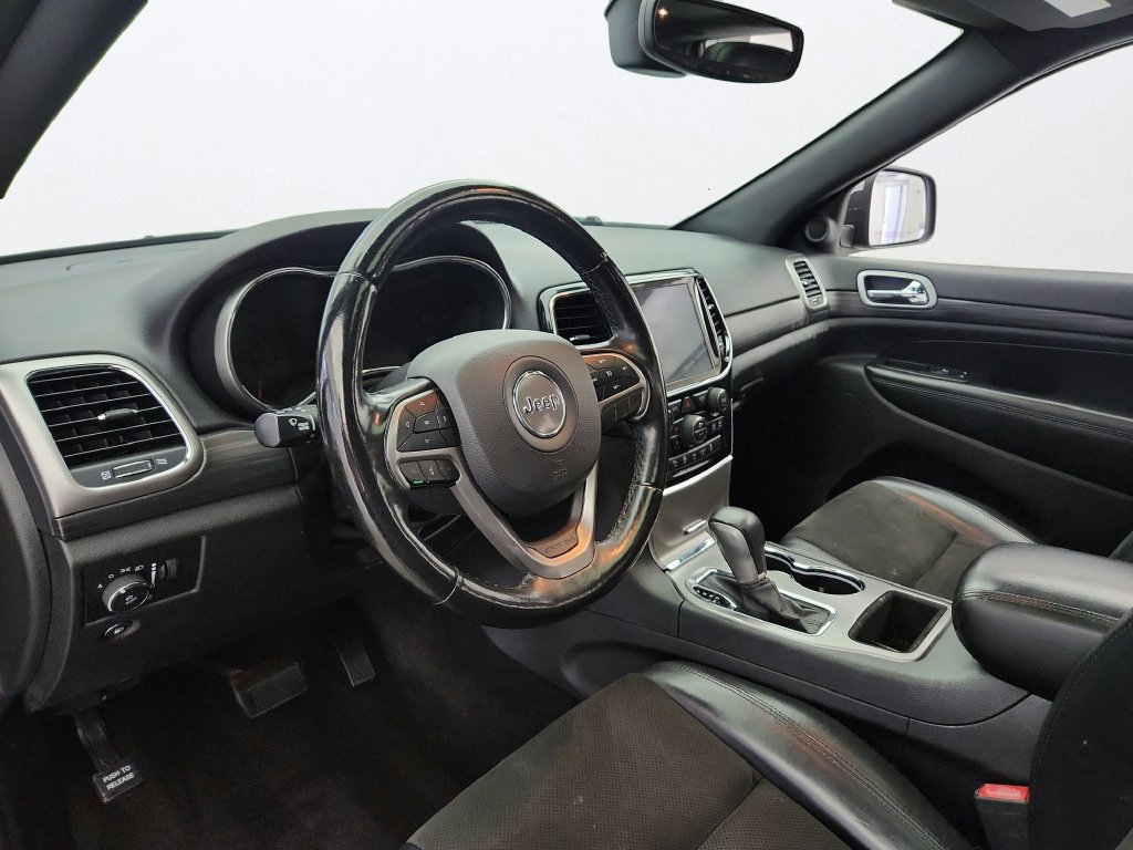 Used 2019 Jeep Grand Cherokee Altitude AWD/4WD image 10