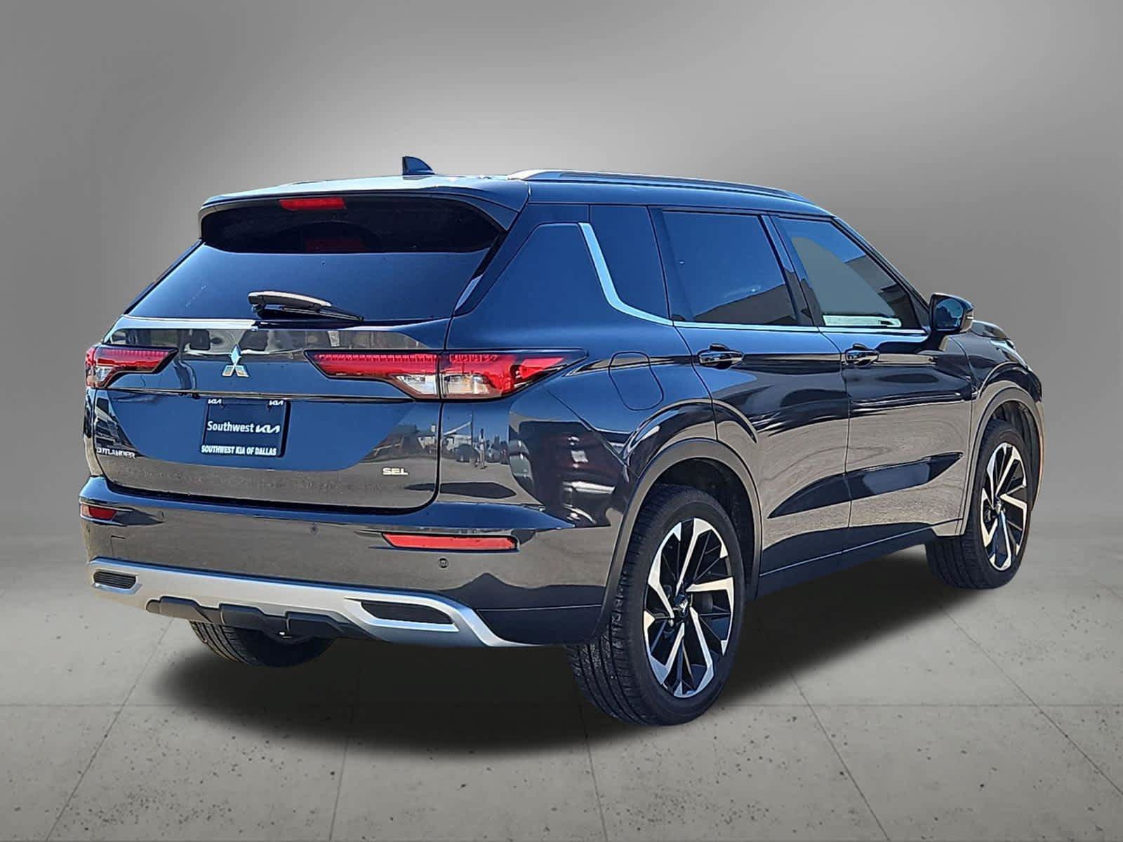Used 2024 Mitsubishi Outlander SEL FWD image 6