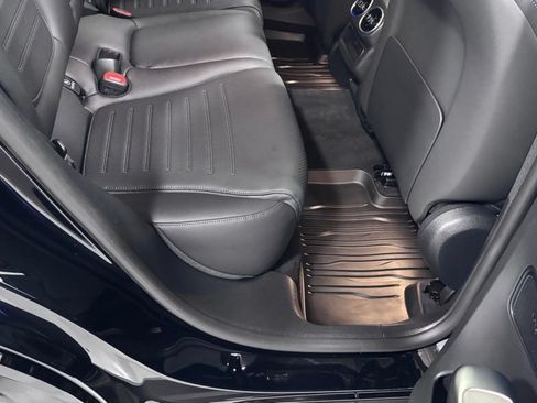 Certified 2025 Mercedes-Benz GLC 300 4MATIC image 24