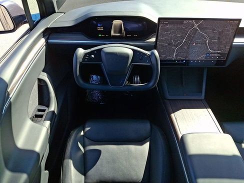 Used 2023 Tesla Model X image 13