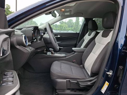 Used 2024 Chevrolet Trax LS w/ LS Convenience Package FWD image 13