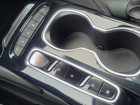 Used 2023 Buick Envision Essence image 28