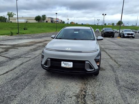 Used 2025 Hyundai Kona SEL FWD image 49