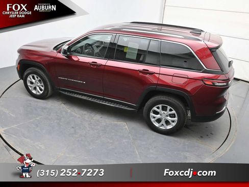 Used 2023 Jeep Grand Cherokee Limited image 27
