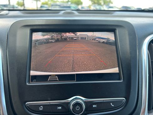 Used 2022 Chevrolet Equinox LT FWD image 27