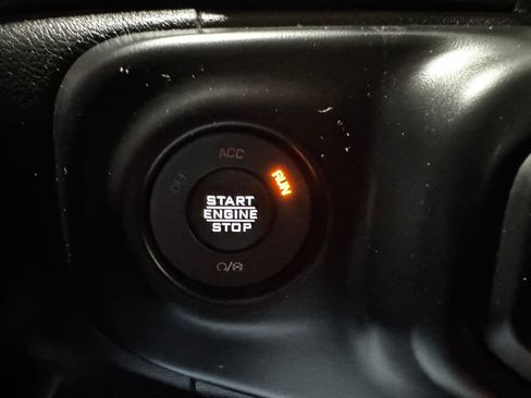 Used 2022 Jeep Wrangler Unlimited Sport AWD/4WD image 43