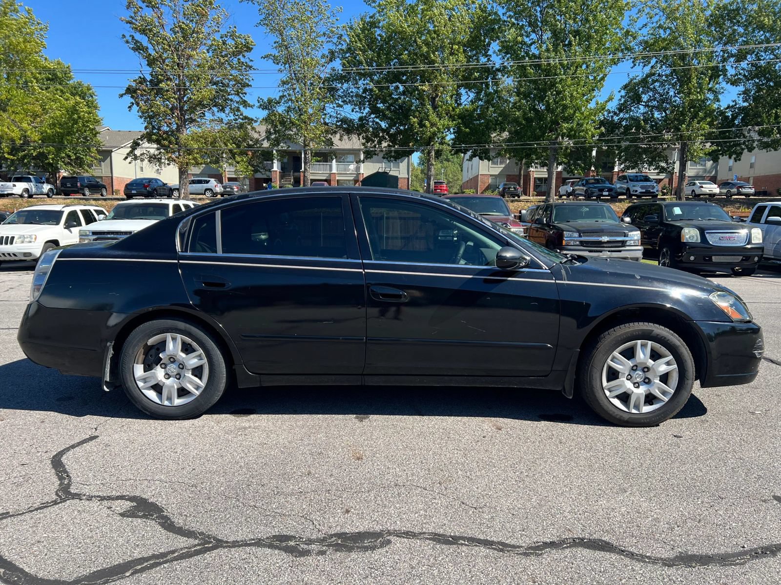 Used 2005 Nissan Altima 2.5 S w/ (S02) Side Airbags Pkg FWD image 2