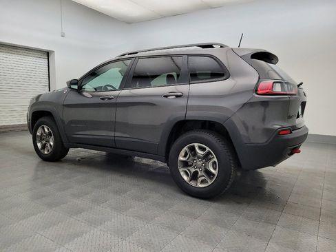 Used 2019 Jeep Cherokee Trailhawk image 3