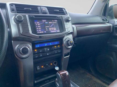 Used 2019 Toyota 4Runner Limited AWD/4WD image 32