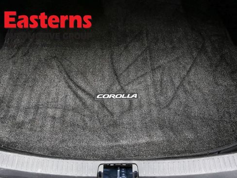 Used 2021 Toyota Corolla SE w/ SE Premium Package FWD image 9