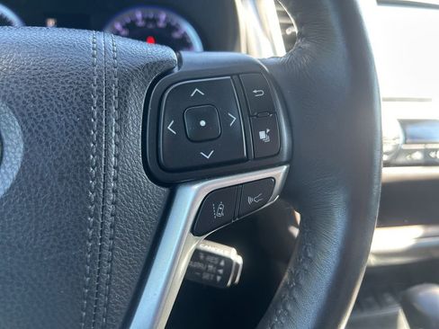 Used 2019 Toyota Highlander Limited Platinum AWD/4WD image 26
