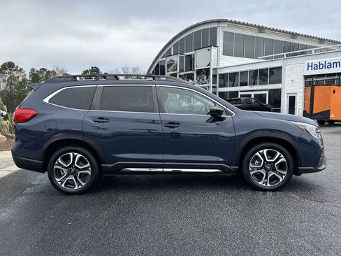 Used 2024 Subaru Ascent Limited w/ Technology Package image 11