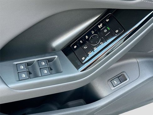 Certified 2025 Audi Q6 e-tron Premium Plus w/ Premium Plus image 18