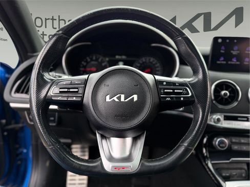 Used 2022 Kia Stinger GT2 image 19