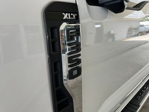 Used 2025 Ford F350 XLT w/ 360-Degree Camera Package AWD/4WD image 12