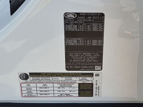 Certified 2025 Land Rover Defender 110 S AWD/4WD image 30