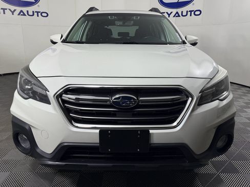 Used 2019 Subaru Outback 2.5i Limited w/ Popular Package #2 image 2