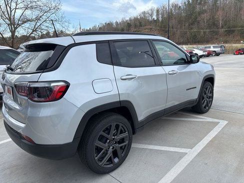 New 2026 Jeep Compass Latitude image 5