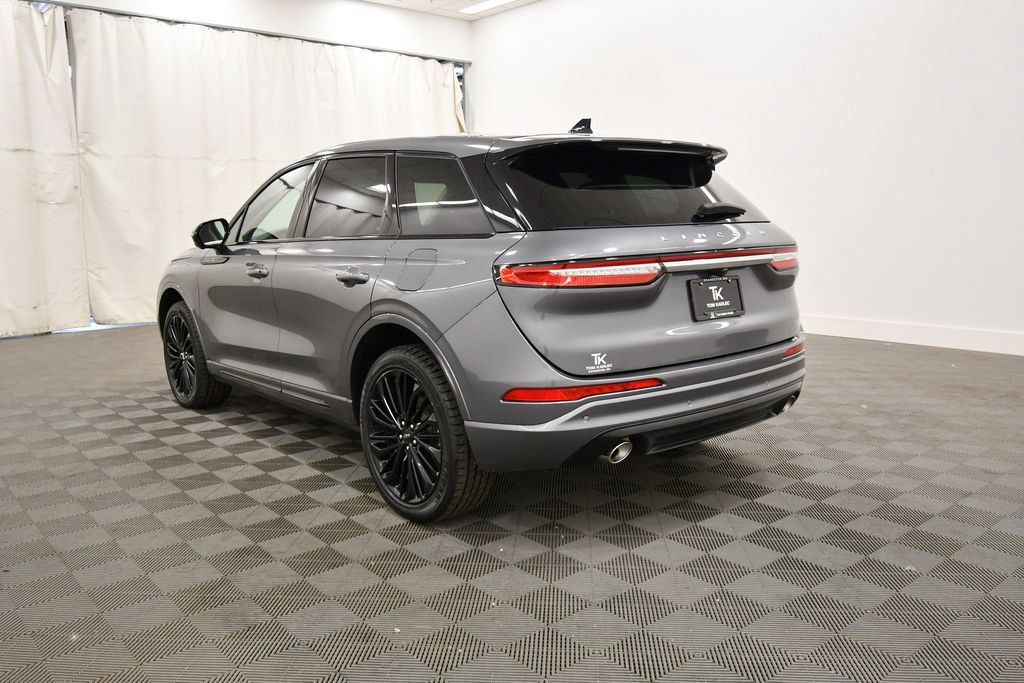Used 2024 Lincoln Corsair AWD w/ Equipment Group 101A image 5