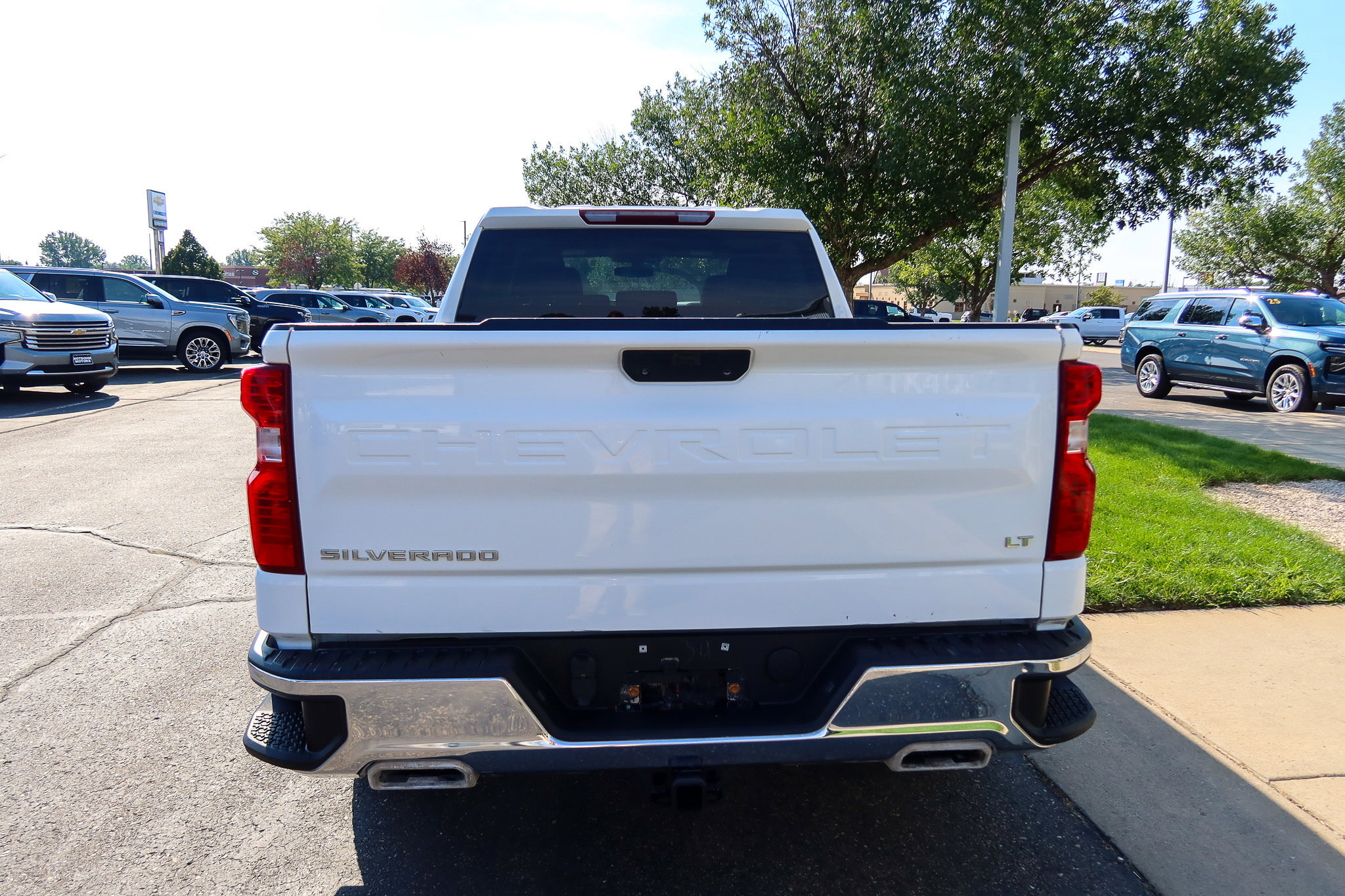Used 2020 Chevrolet Silverado 1500 LT w/ True North Edition AWD/4WD image 7