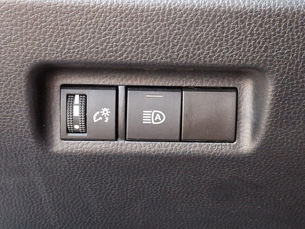 Certified 2024 Toyota RAV4 XLE AWD/4WD image 29