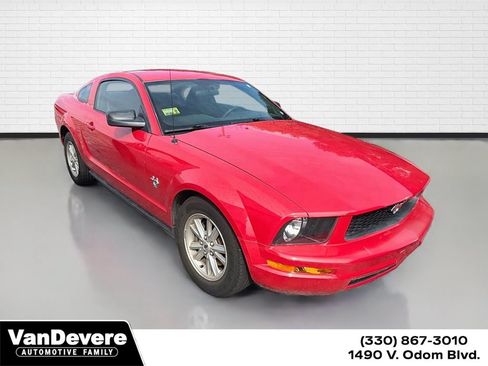 Used 2009 Ford Mustang Coupe RWD image 1