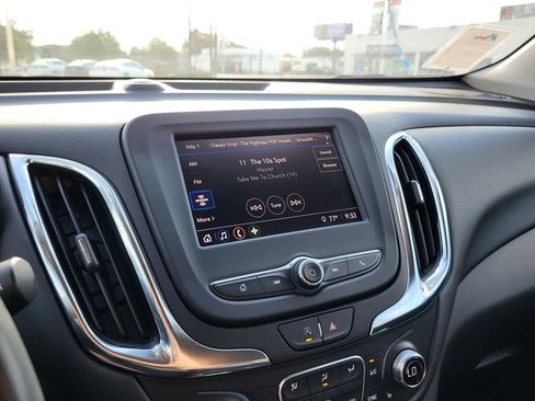 Used 2023 Chevrolet Equinox LT image 26