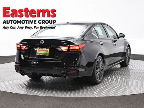 Used 2023 Nissan Altima 2.5 SL FWD image 5