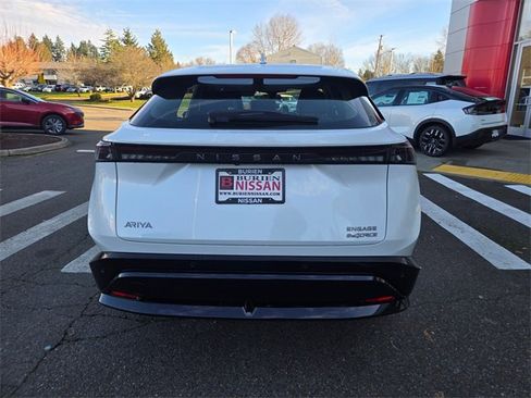 Used 2024 Nissan Ariya AWD image 8