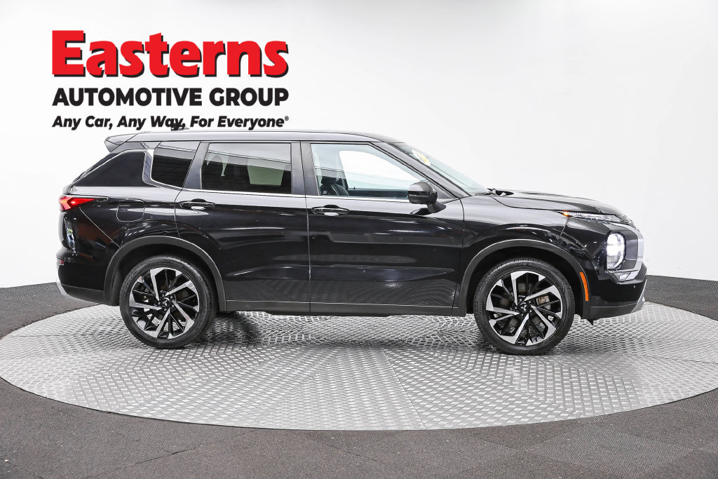 Used 2024 Mitsubishi Outlander SE FWD image 5