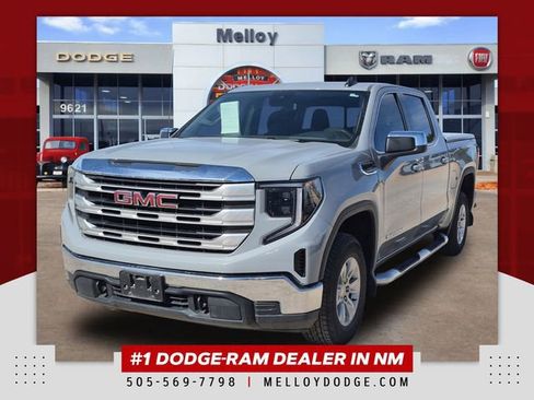 Used 2024 GMC Sierra 1500 SLE w/ Preferred Package image 1