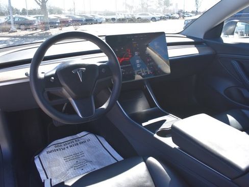 Used 2020 Tesla Model 3 image 17