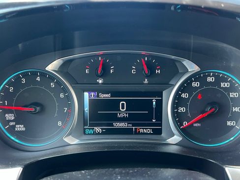 Used 2019 Chevrolet Traverse LT FWD image 17