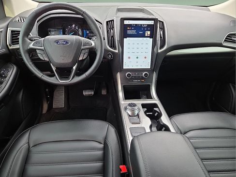 Certified 2024 Ford Edge SEL w/ Convenience Package AWD/4WD image 11