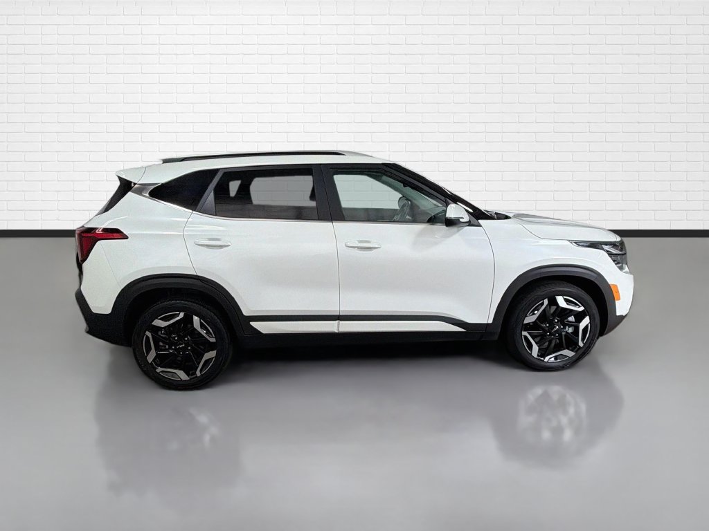 Used 2024 Kia Seltos SX w/ SX Sunroof Package AWD/4WD image 10