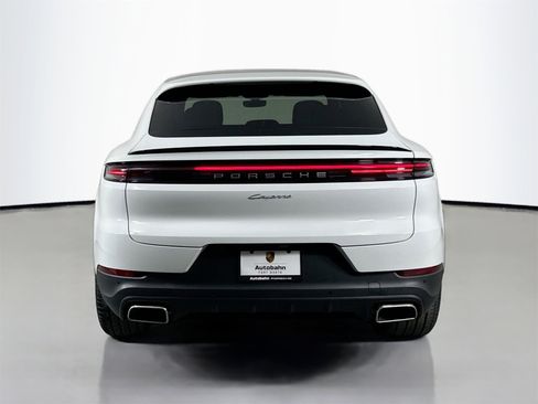 Certified 2025 Porsche Cayenne Coupe image 6