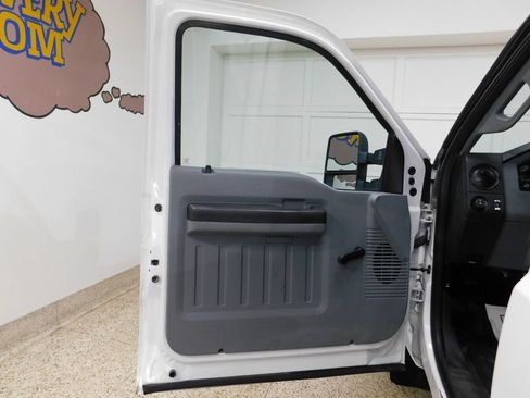 Used 2015 Ford F250 XL RWD image 33