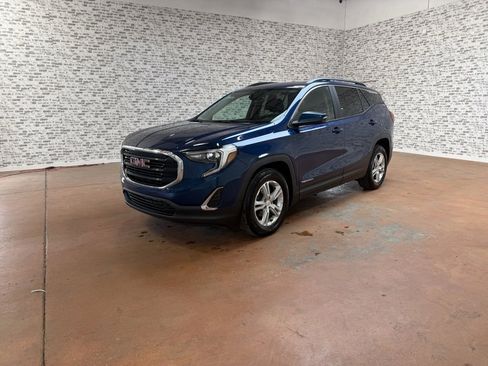 Used 2021 GMC Terrain SLE w/ Driver Convenience Package image 5