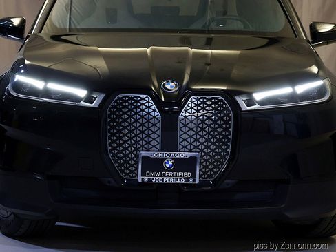 Certified 2023 BMW iX xDrive50 w/ Premium Package image 6
