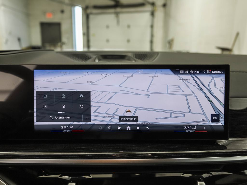 Used 2026 BMW X7 M60i AWD/4WD image 16