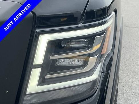 Used 2021 Nissan Titan PRO-4X w/ Pro-4x Convenience Package AWD/4WD image 9
