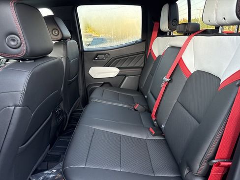 New 2026 GMC Canyon AT4X AWD/4WD image 6