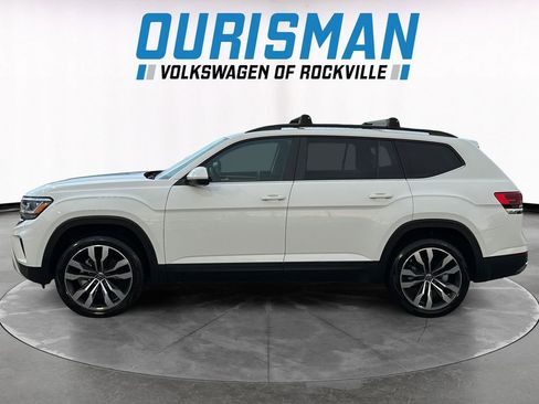 Used 2022 Volkswagen Atlas SE w/ Panoramic Sunroof Package image 3