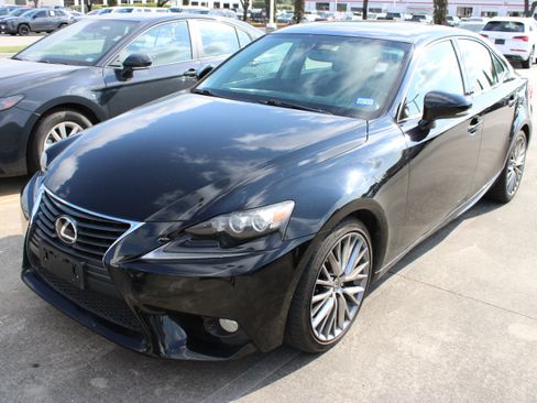 Used 2014 Lexus IS 250 w/ Navigation Package RWD image 4
