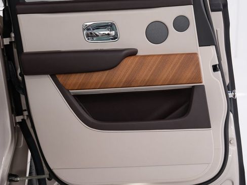 Certified 2019 Rolls-Royce Cullinan AWD/4WD image 22